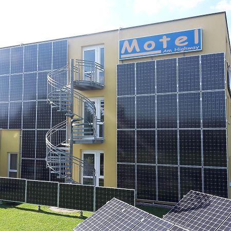 Motel Am Highway Althengstett エクステリア 写真